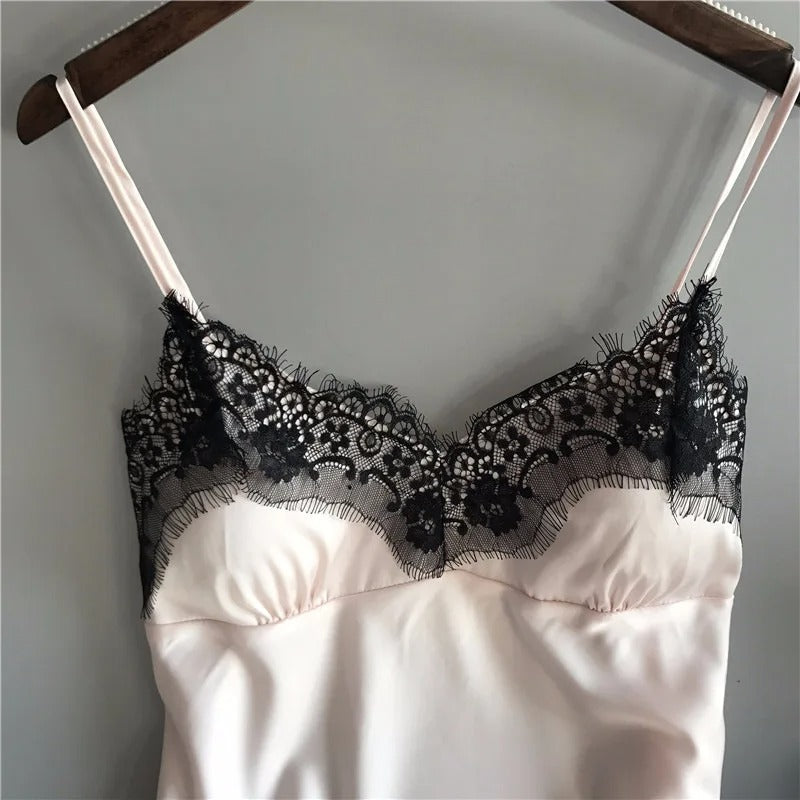 Kvinders V-hals satin nattøjssæt