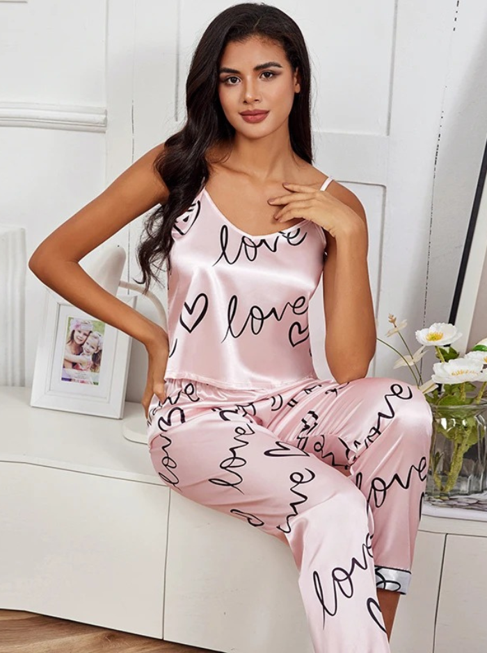 Pyjamas-sæt i satin til kvinder