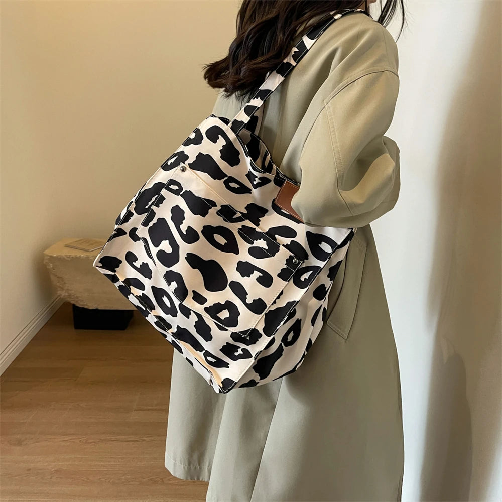 Overdimensioneret skuldertaske med leopardprint